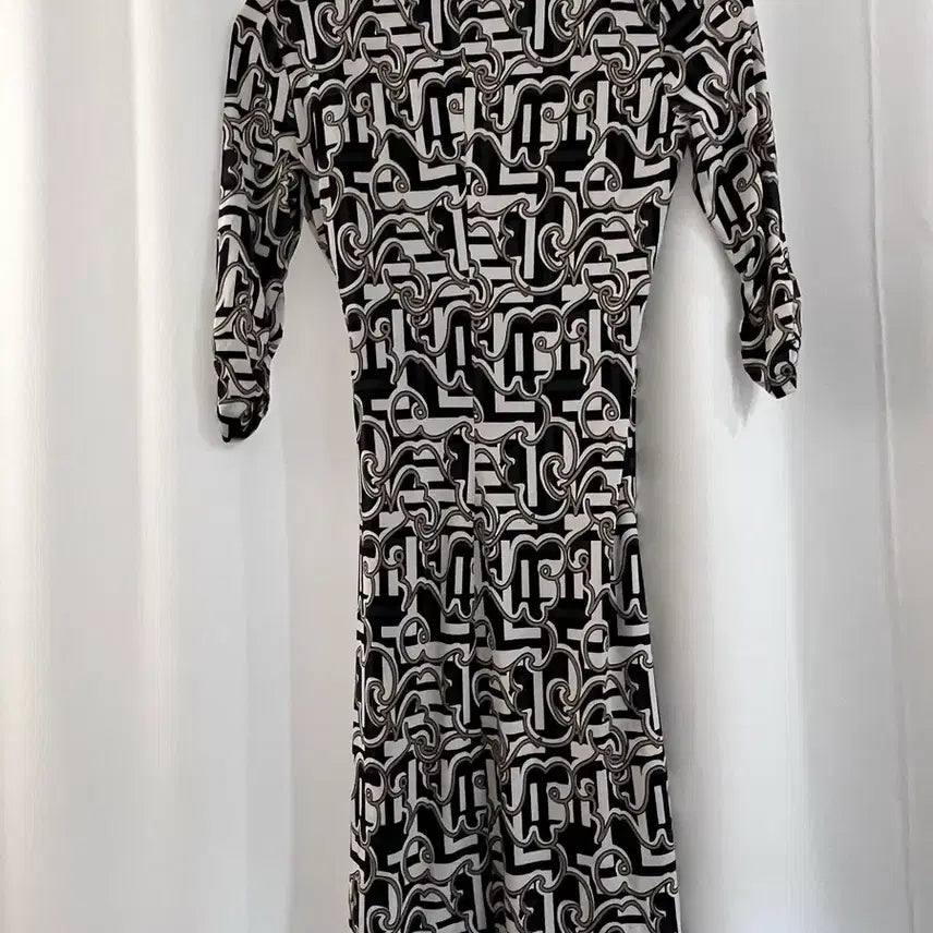 [BUNJANG] Laundry Shelli Segal Pattern Wrap Dress / laundry 블랙 패턴 랩 원피스