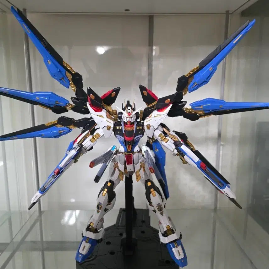 [BUNJANG] MGEX Strike Freedom Gundam Assembled Model Kit / mgex 스트라이크 프리덤 건담 가조팝니다.