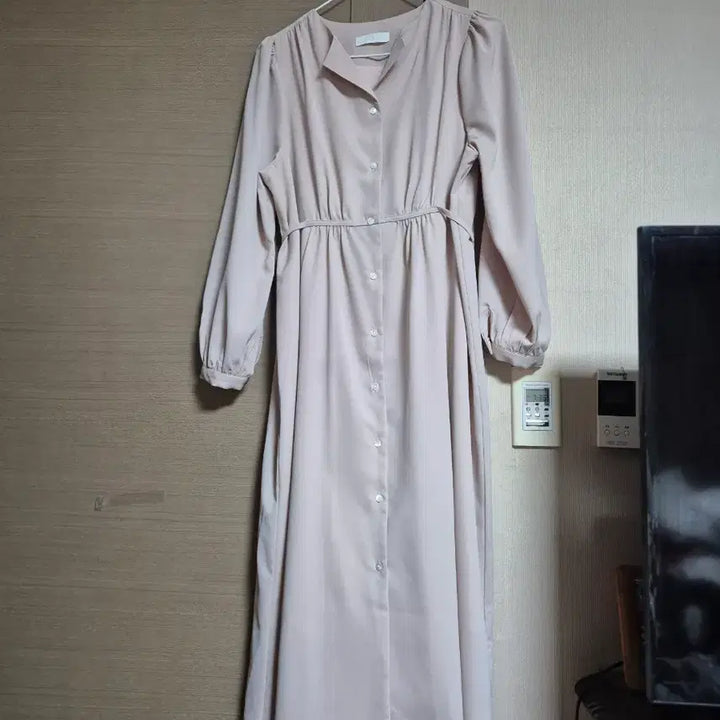 [BUNJANG] Ablly Shirt Dress Pink Beige / 에이블리 롱원피스 셔츠형 핑크베이지