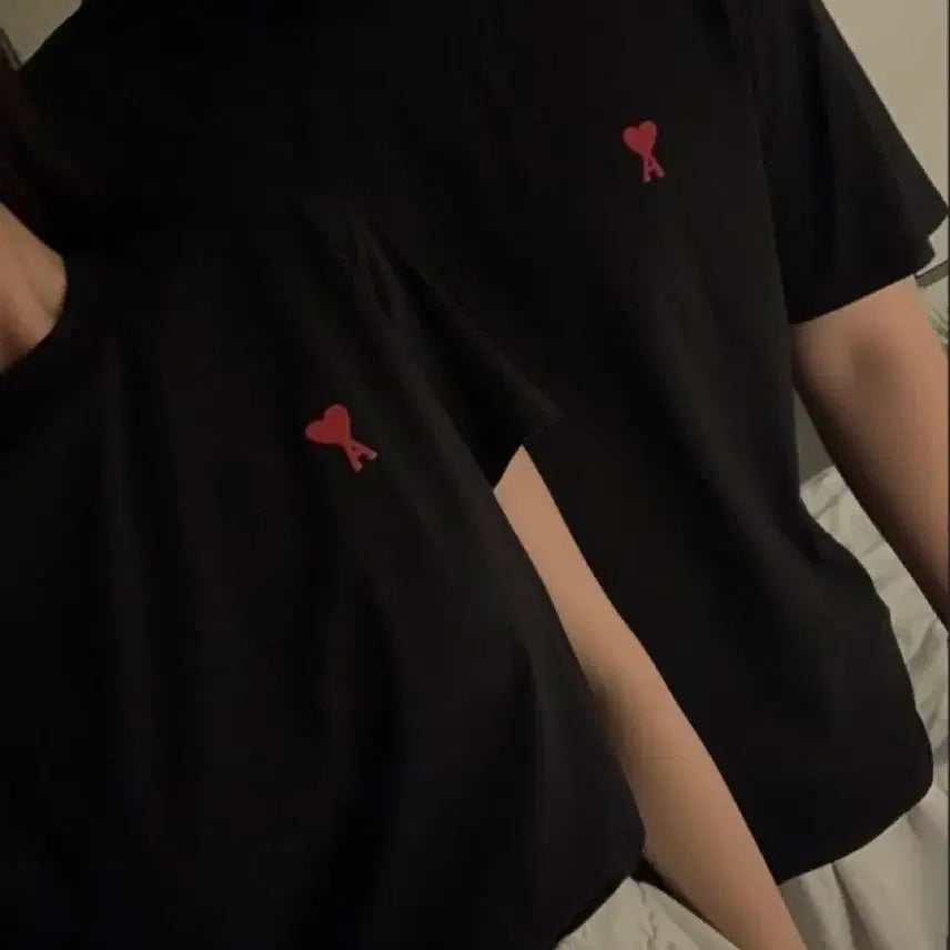 [BUNJANG] AMI Unisex Small Logo Heart Round Short Sleeve T-shirt / 정품/새상품) 아미 남녀공용 스몰로고하트  라운드 반팔