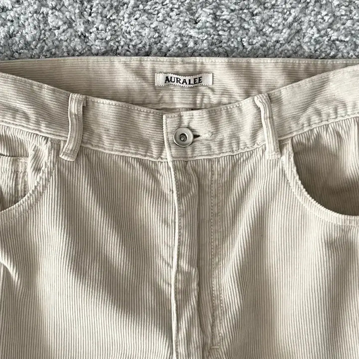 [SOLD OUT] 오라리 피그먼트 다이드 코듀로이 와이드 팬츠 화이트 카키 3