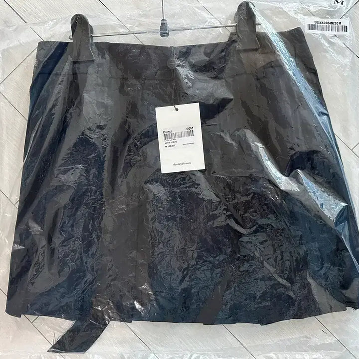 [BUNJANG] Dunst Navy Stripe Mini Skirt M / 던스트 네이비스트라이프 미니스커트 M