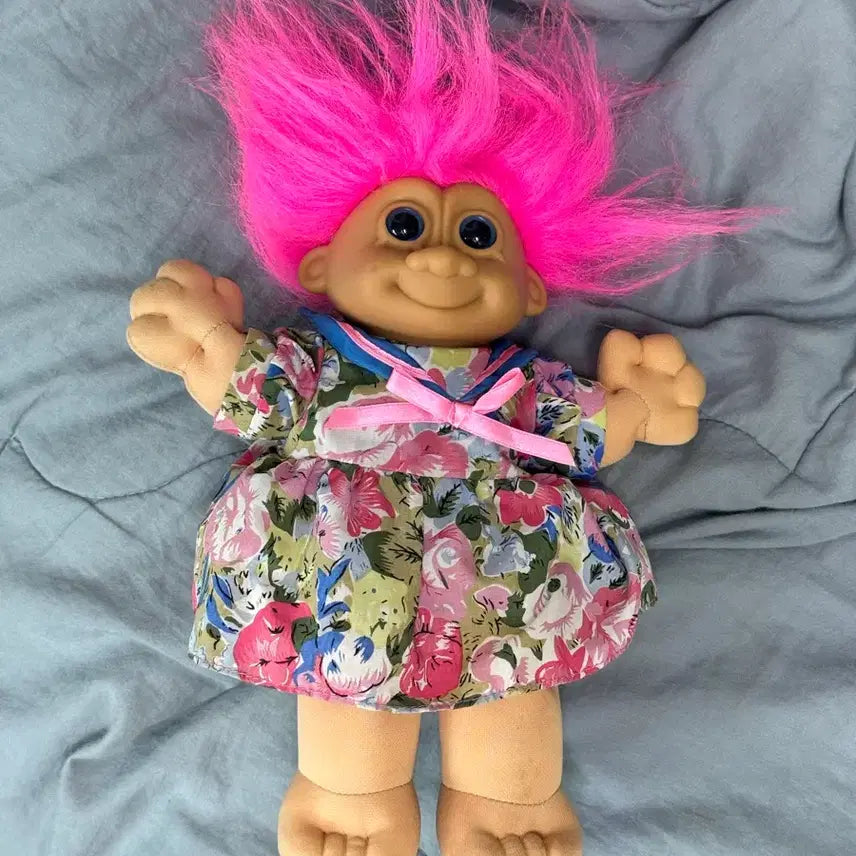[BUNJANG] Vintage Floral Print Troll Doll (Soft Troll Plush) / 빈티지 꽃무늬 원피스 트롤 (소프트 트롤 인형)
