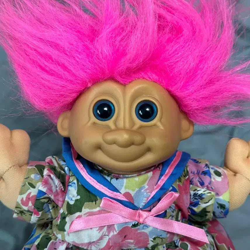 [BUNJANG] Vintage Floral Print Troll Doll (Soft Troll Plush) / 빈티지 꽃무늬 원피스 트롤 (소프트 트롤 인형)