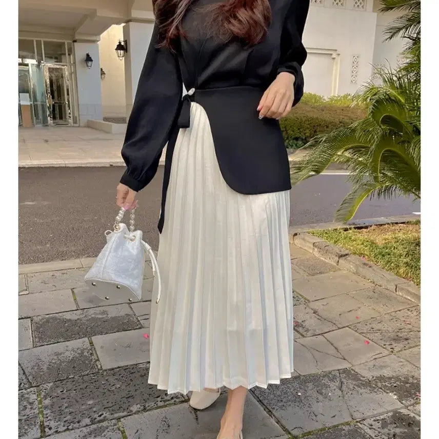 [BUNJANG] Liri &amp; Co. Pleated Asymmetrical Ribbon Dress / 새상품 리리앤코 원피스 하객룩 단정한 상견례룩 플리츠 배색 언발 리본