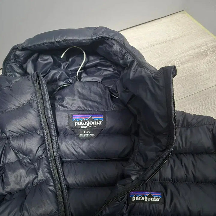 [BUNJANG] Patagonia Down Sweater Hoodie Puffer Jacket Black L / 파타고니아 다운스웨터 후디 패딩 블랙 L 급처합니다