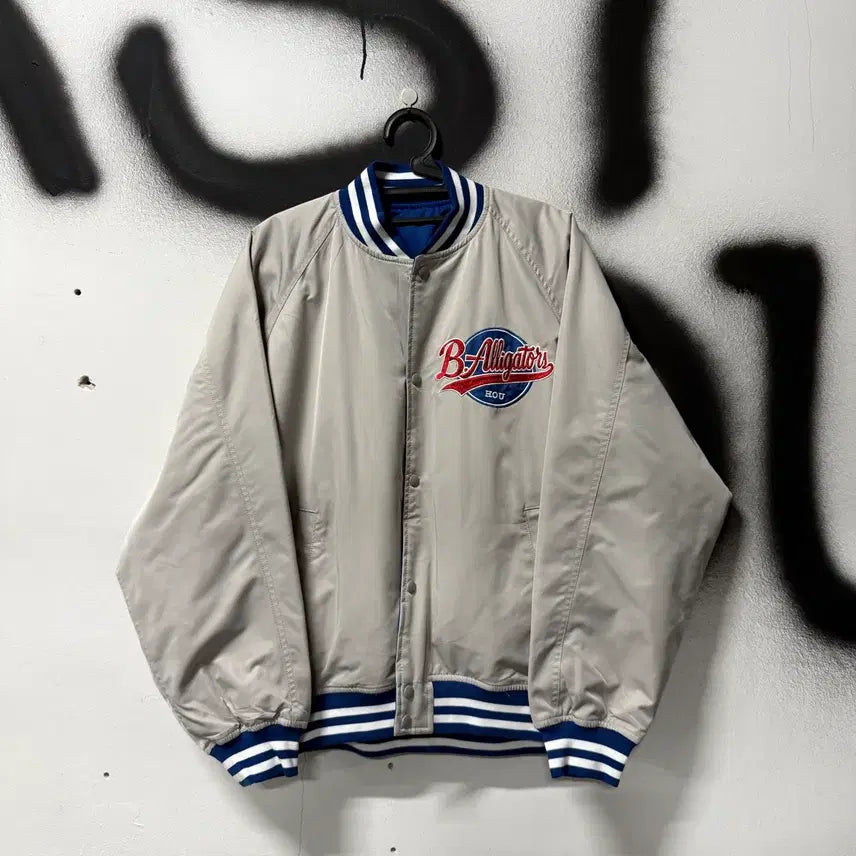 [BUNJANG] Vintage Varsity Jacket Embroidered Patches Reversible Big Size / VTG 빈티지 빅사이즈 리버시블 올드스쿨 자수 패치 바시티 자켓