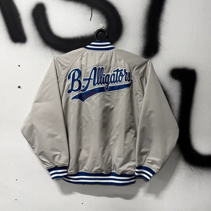 [BUNJANG] Vintage Varsity Jacket Embroidered Patches Reversible Big Size / VTG 빈티지 빅사이즈 리버시블 올드스쿨 자수 패치 바시티 자켓
