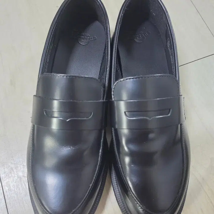 [BUNJANG] Dr. Martens Temara Black Loafers / 닥터마틴 테마라 블랙 270mm (uk8)