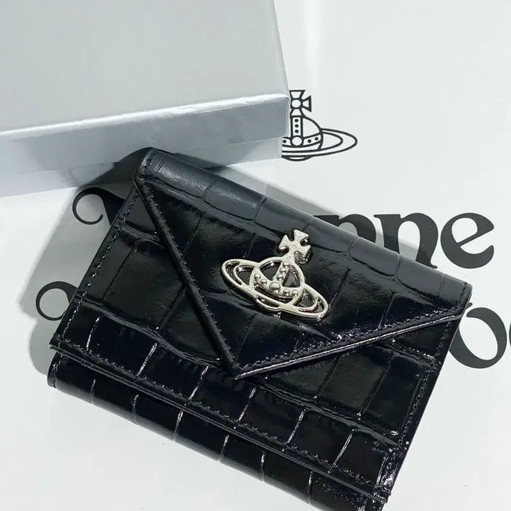 [BUNJANG] Vivienne Westwood Crocodile Leather Wallet / 비비안웨스트우드 지갑 블랙  악어가죽  은장
