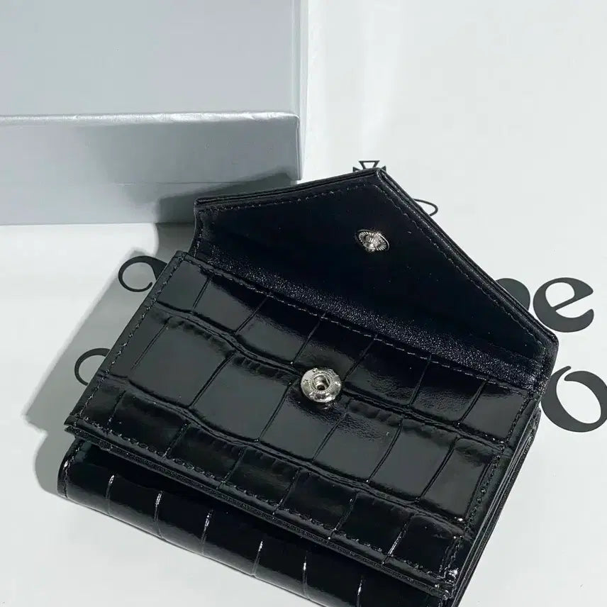 [BUNJANG] Vivienne Westwood Crocodile Leather Wallet / 비비안웨스트우드 지갑 블랙  악어가죽  은장