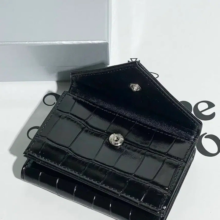 [BUNJANG] Vivienne Westwood Crocodile Leather Wallet / 비비안웨스트우드 지갑 블랙  악어가죽  은장