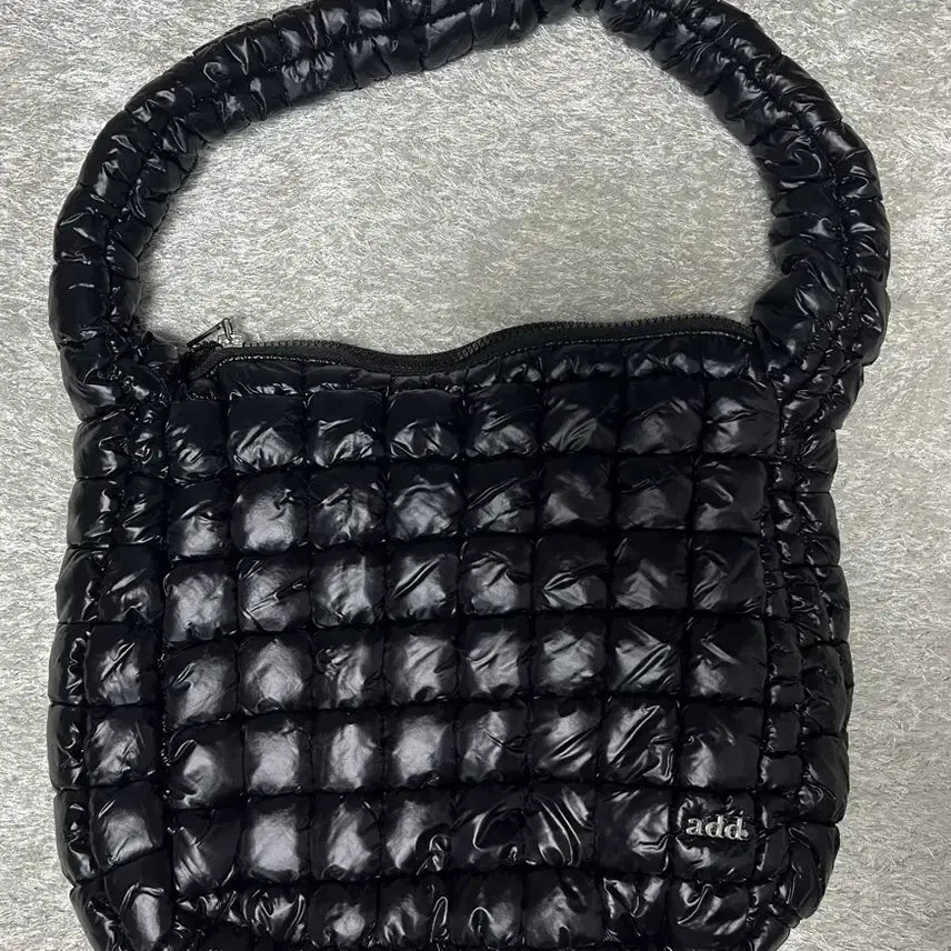 [BUNJANG] Add Black Quilted Padded Bag / add 에드 블랙 퀼팅 패딩백