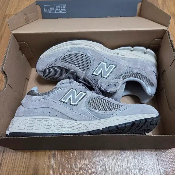 [BUNJANG] New Balance 2002R Grey Shoes (280mm) / 뉴발란스 2002R 그레이 새상품(280)