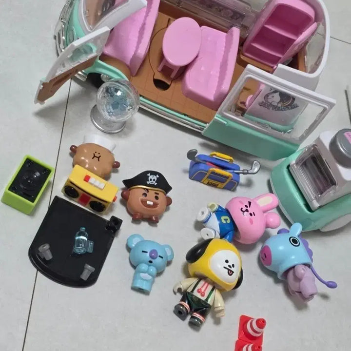[BUNJANG] BT21 Camping Car Figure Set / 방탄소년단 BT21 캠핑카 피규어