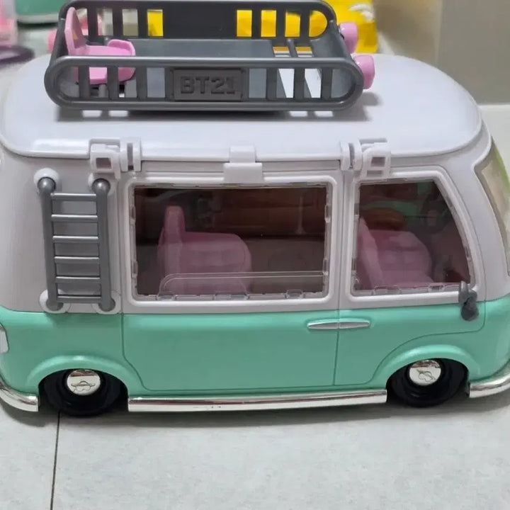 [BUNJANG] BT21 Camping Car Figure Set / 방탄소년단 BT21 캠핑카 피규어