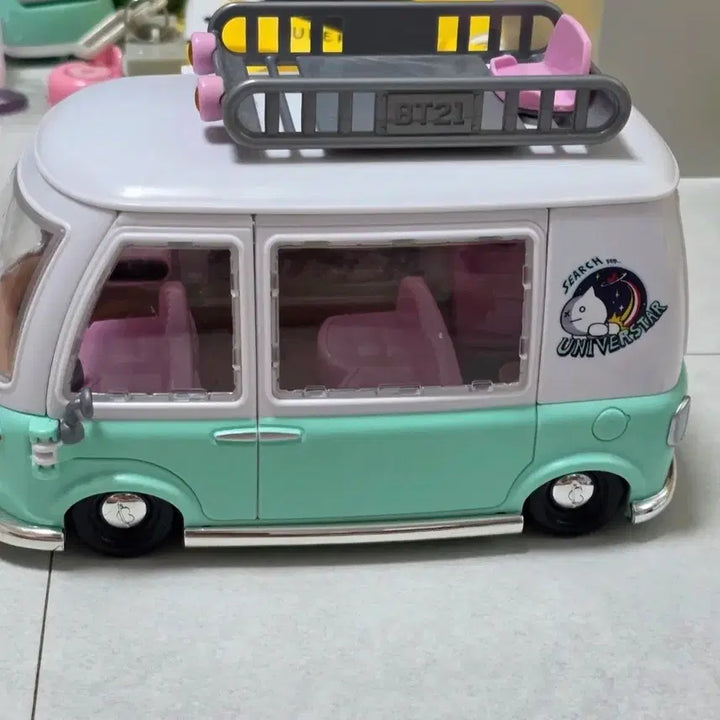 [BUNJANG] BT21 Camping Car Figure Set / 방탄소년단 BT21 캠핑카 피규어