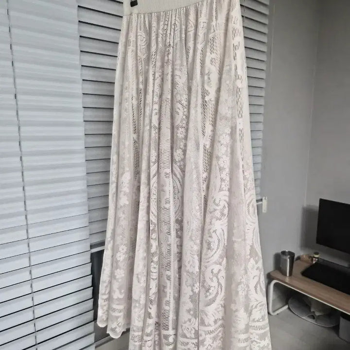 [BUNJANG] Ivory Lace Long Skirt / 택채새제품,5만원후반대) 아이보리 고급레이스 롱스커트 S