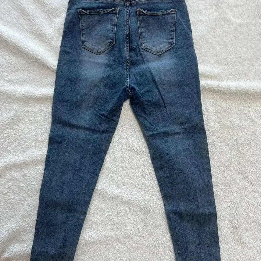[BUNJANG] ModiFit Real Fit Cutting High Waist Hip Fit Jeans / 모디핏 리얼착붙 완벽핏 컷팅 하이웨스트 골반핏