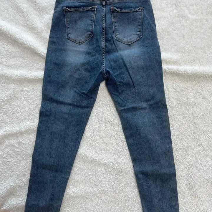 [BUNJANG] ModiFit Real Fit Cutting High Waist Hip Fit Jeans / 모디핏 리얼착붙 완벽핏 컷팅 하이웨스트 골반핏