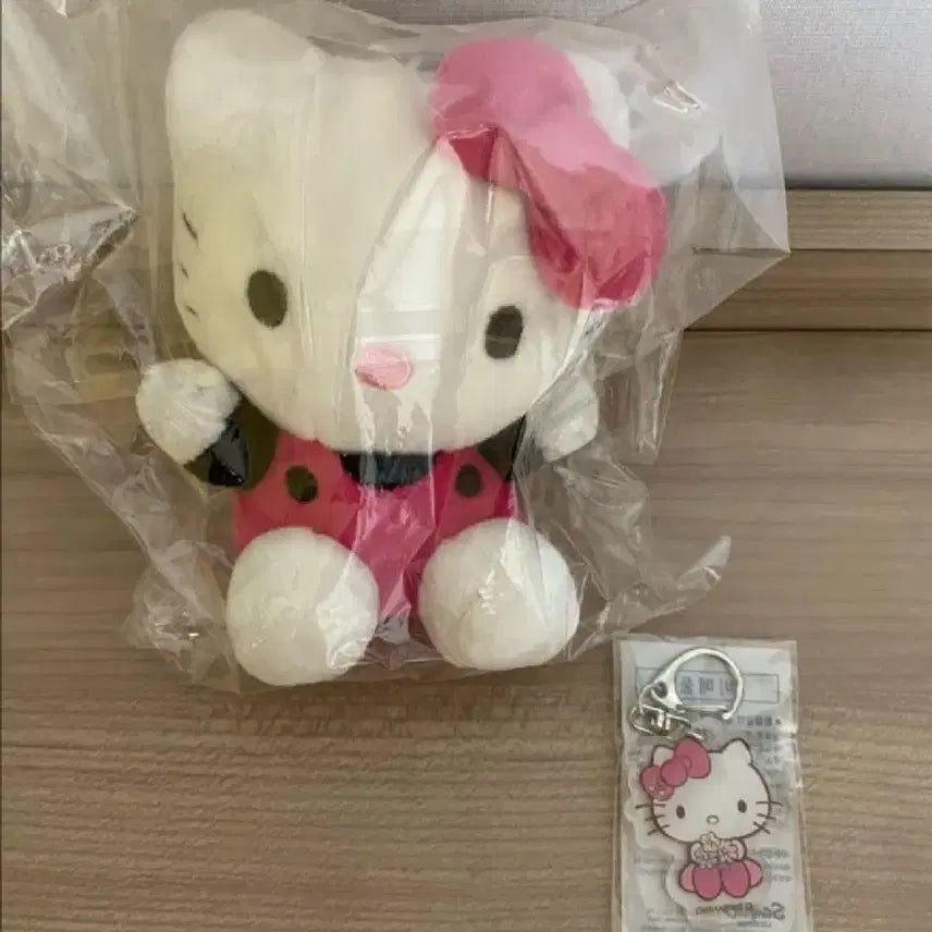 [BUNJANG] Hello Kitty Doll Keychain Set / 헬로키티 인형 키링 세트