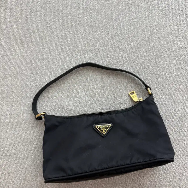 [BUNJANG] Prada Nylon Mini Hobo Shoulder Bag / 마지막가격,프라다백+돌체앤가바나시계