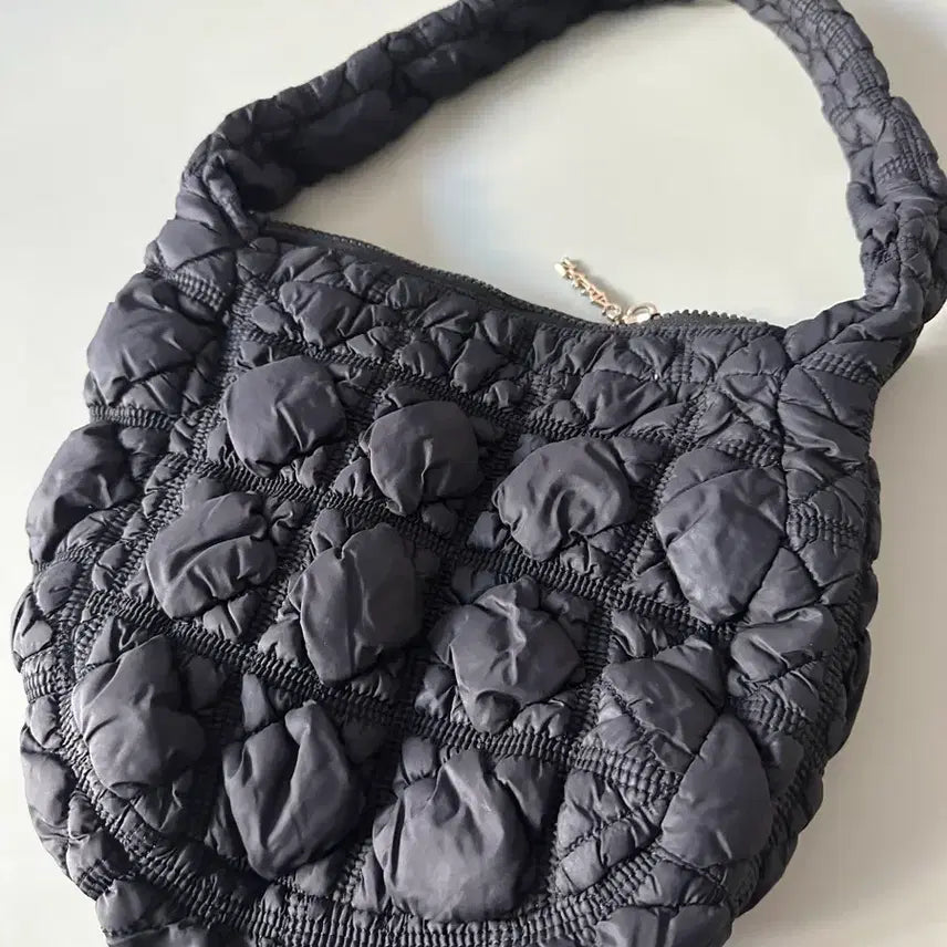 [BUNJANG] Carlin Quilted Shoulder Bag / 칼린퀼팅가방