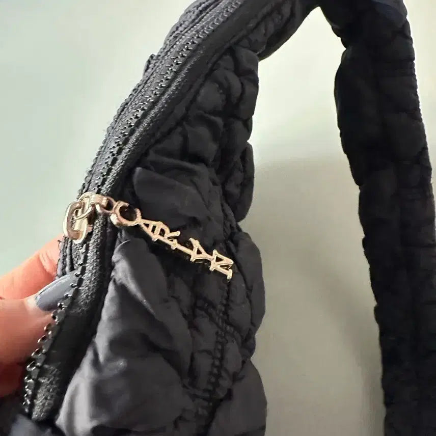 [BUNJANG] Carlin Quilted Shoulder Bag / 칼린퀼팅가방