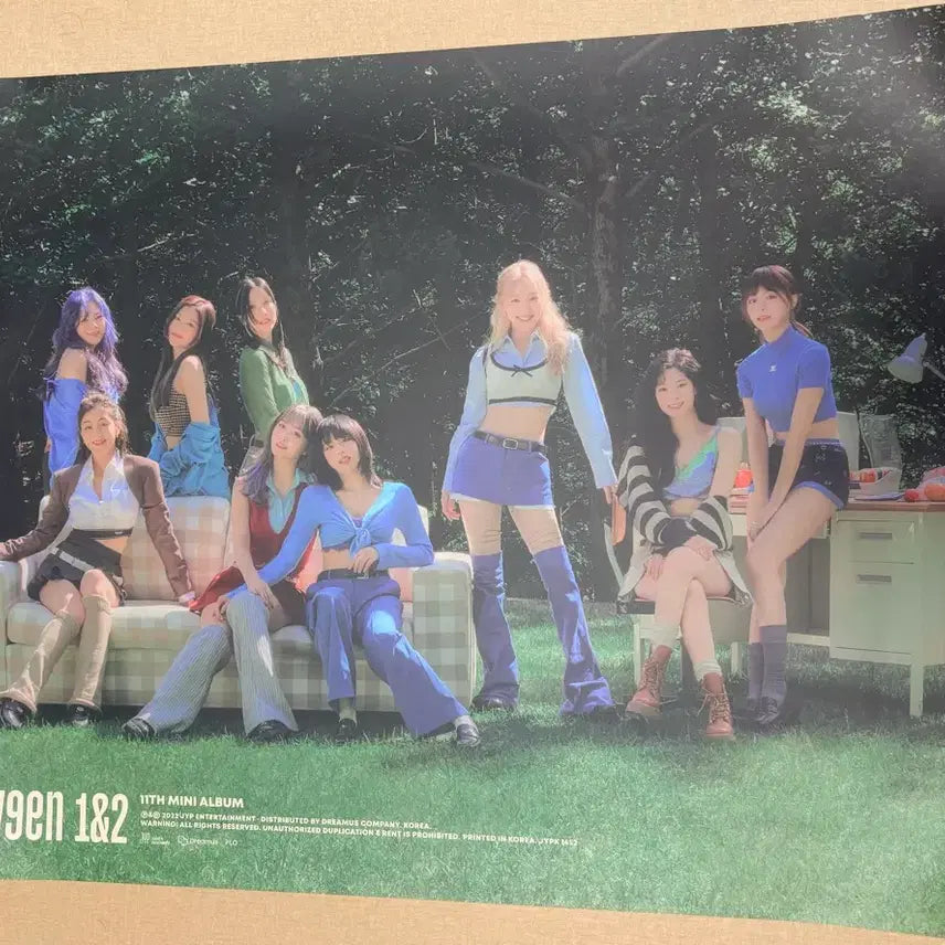 [SOLD OUT] 트와이스 Between 1&amp;2 포스터 4장