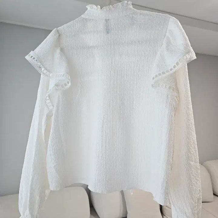 [BUNJANG] White Lace Blouse / 화이트 레이스 블라우스