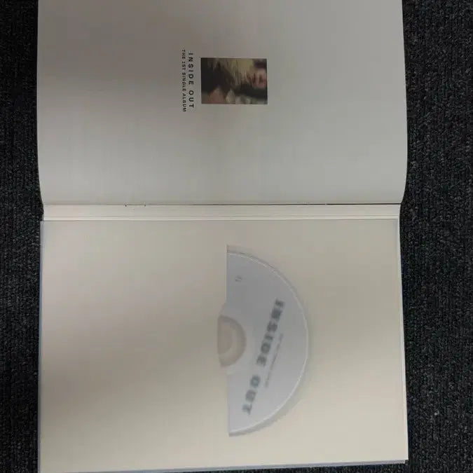 [BUNJANG] WJSN SeolA INSIDE OUT Signed Album / 우주소녀 설아 INSIDE OUT 싸인 앨범 판매합니다.