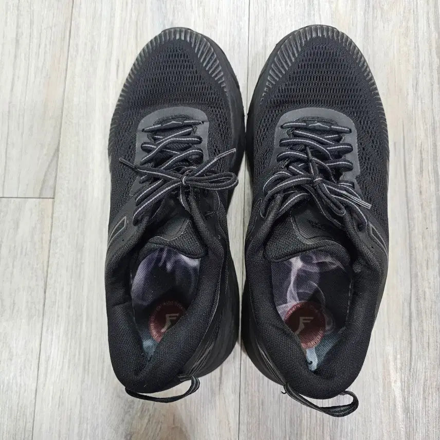 [BUNJANG] Hoka One One Bondi 7 Wide Black Sneakers / 호카오네오네 본디7 와이드 올블랙 운동화 265