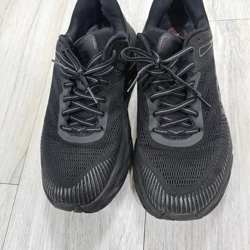 [BUNJANG] Hoka One One Bondi 7 Wide Black Sneakers / 호카오네오네 본디7 와이드 올블랙 운동화 265