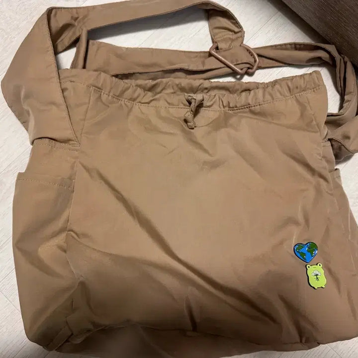[BUNJANG] Uniqlo Puppy Shoulder Bag Beige / 유니클로 퍼피 숄더백