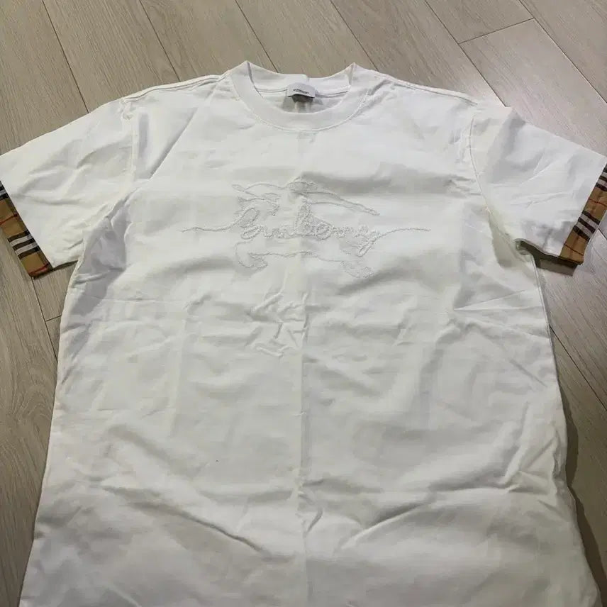 [BUNJANG] Burberry White Short Sleeve T-Shirt with Checkered Sleeves / 버버리 화이트 반팔 티셔츠 체크 소매