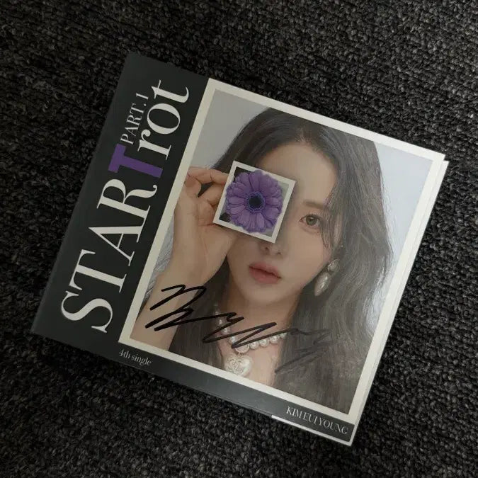 [BUNJANG] Kim Eui Young 4th Single Signed Album / 트롯가수 김의영 4th Single  친필싸인 앨범 판매합니다.
