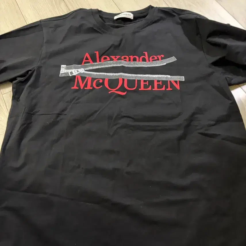 [BUNJANG] Alexander McQueen Black Zipper Short Sleeve T-Shirt / 알렉산더 맥퀸 블랙 지퍼 반팔 티셔츠