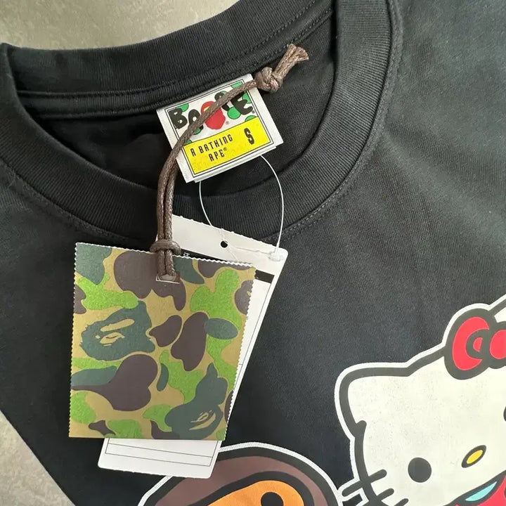 [BUNJANG] BAPE Hello Kitty Collaboration T-shirt Black S / 베이프 X 헬로키티 콜라보 티셔츠 블랙 S