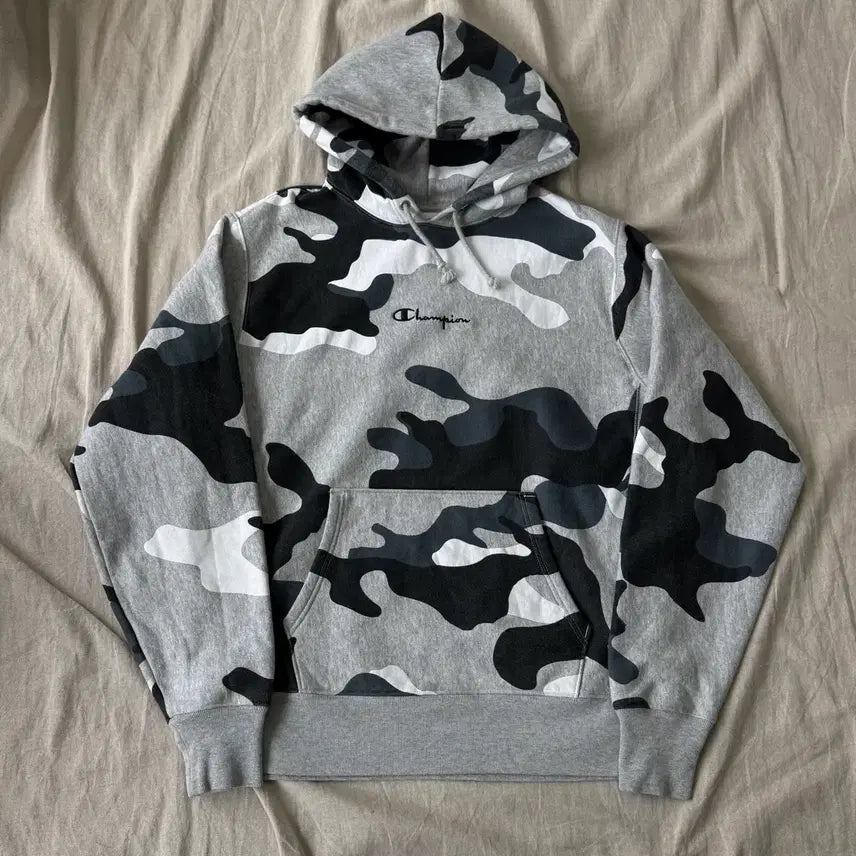 [BUNJANG] Champion Reverse Weave Camo Embroidered Hoodie L / 챔피온 리버스위브 카모 자수 후드 L