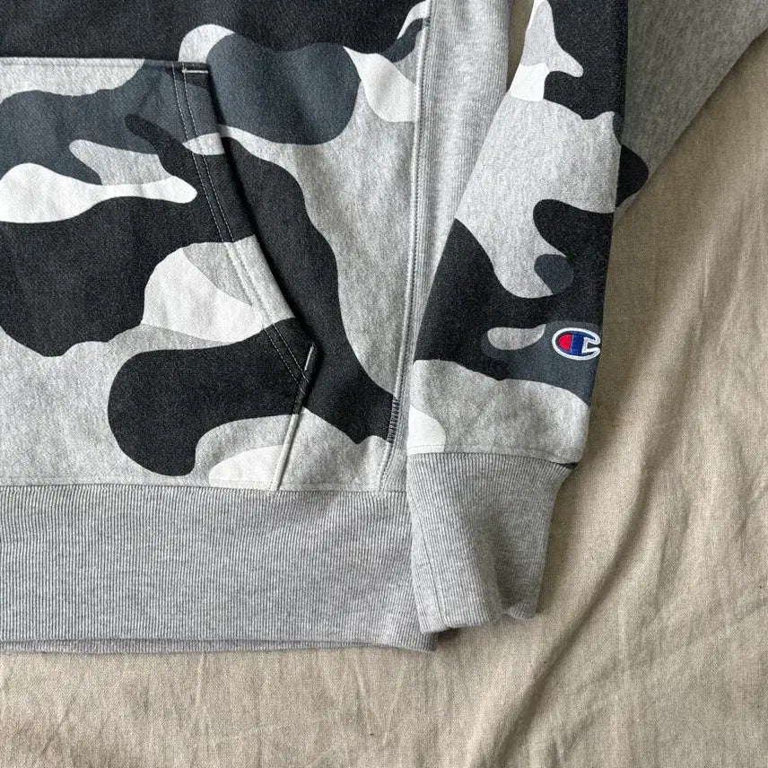 [BUNJANG] Champion Reverse Weave Camo Embroidered Hoodie L / 챔피온 리버스위브 카모 자수 후드 L