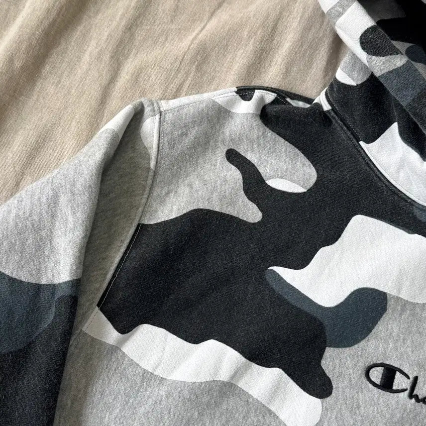[BUNJANG] Champion Reverse Weave Camo Embroidered Hoodie L / 챔피온 리버스위브 카모 자수 후드 L