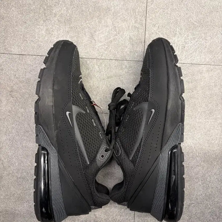 [BUNJANG] Nike Air Max Pulse Sneakers / [275] 나이키 에어맥스 펄스