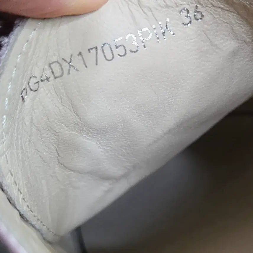 [BUNJANG] SUECOMMA BONNIE Embroidered Mule Slippers / 슈콤마보니) 자수 뮬 슬리퍼