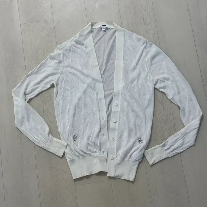 [BUNJANG] Uniqlo White Cardigan M Size / 유니클로 화이트 가디건 M 사이즈