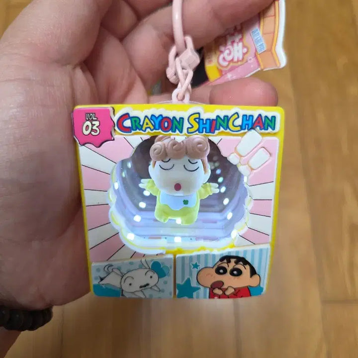 [BUNJANG] Crayon Shin-chan/Cherry Led Light Mirror Keyring / 짱구,짱아 Led라이트 거울 키링