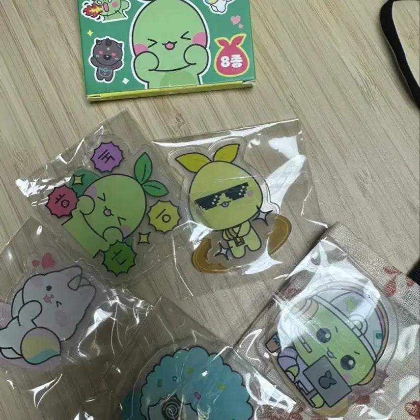 [BUNJANG] Mokoko Friends Acrylic Stand Random Pack (5 Types) / 모코코와 친구들 아크릴 스탠드 랜덤팩 5종