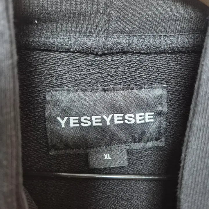 [BUNJANG] Yeseyesee Hoodie / (148) 예스아이씨 후드티