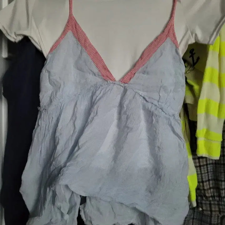 [BUNJANG] Free V-Neck Checkered Layered Top / [free] 체크 뷔스티에 나시 민소매 레이어드 탑