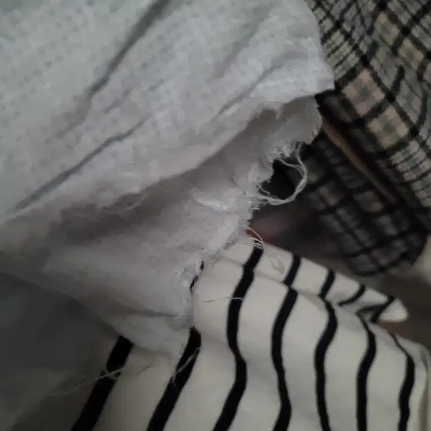 [BUNJANG] Free V-Neck Checkered Layered Top / [free] 체크 뷔스티에 나시 민소매 레이어드 탑