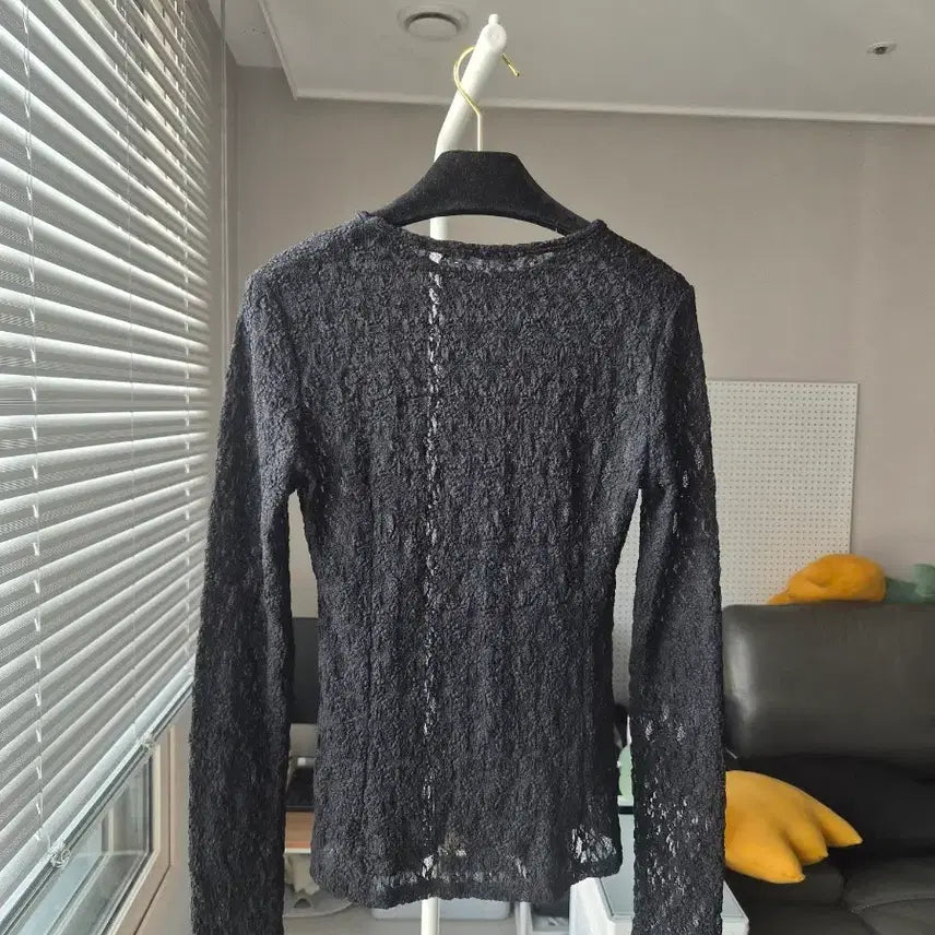 [BUNJANG] Black Spandex Lace See-Through Long-Sleeve T-Shirt / 미착용 새제품) 저가X. 블랙 쫀쫀 스판끼 레이스 시스루 긴팔 티셔츠